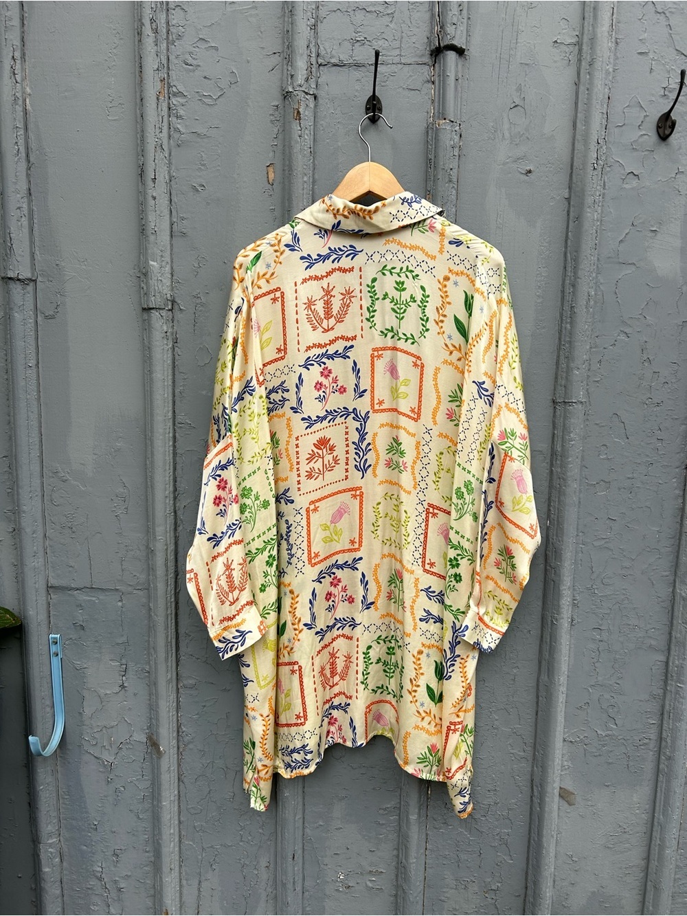 Corey Lynn Carter Floral Oversized Shirt dress, Small - Picture 4 of 11